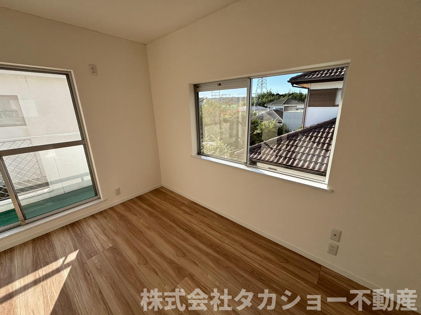 君津市外箕輪1丁目　中古戸建の洋室
