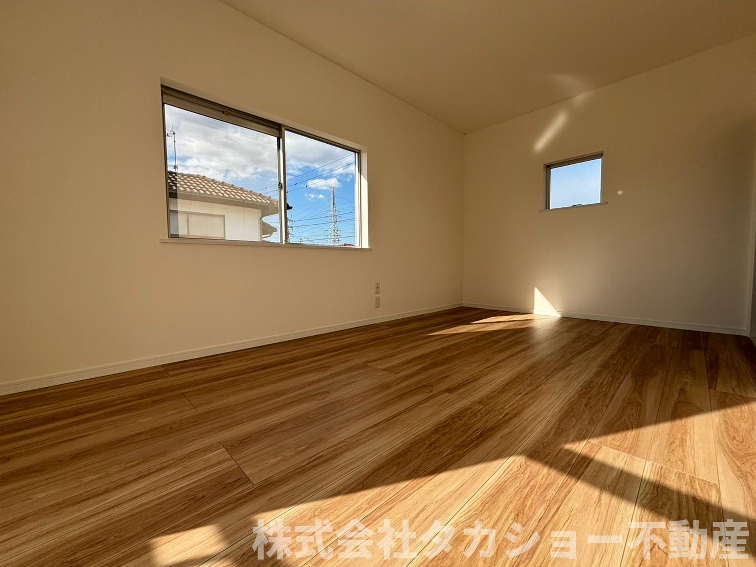 君津市外箕輪1丁目　中古戸建の洋室
