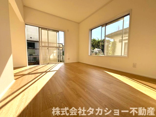 君津市外箕輪1丁目　中古戸建の洋室