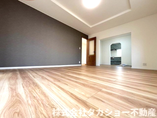 君津市外箕輪1丁目　中古戸建の居間・リビング