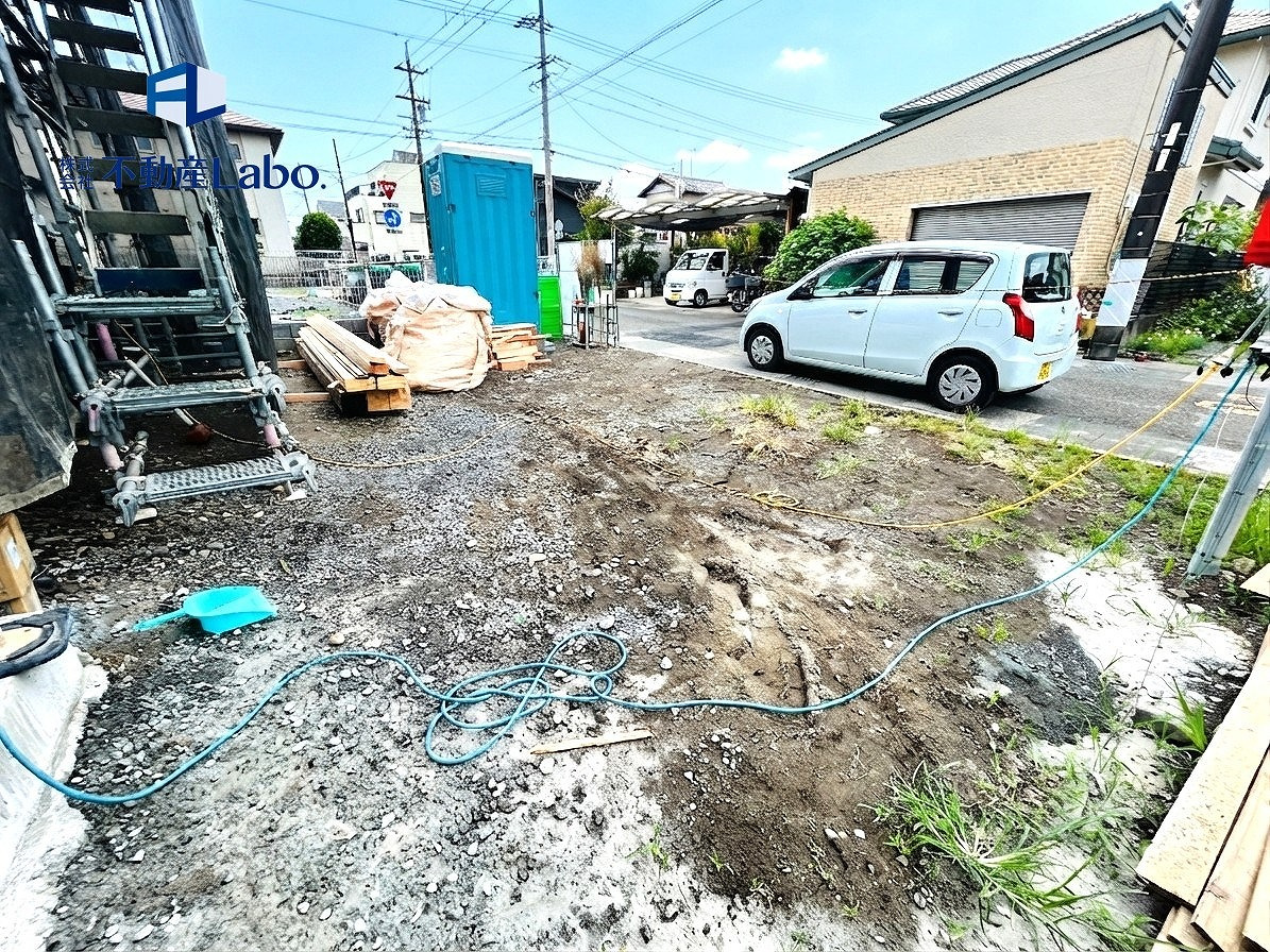 クレイドルガーデン　駿河区広野第10　　全1棟の外観|駐車場とは別に建物裏にお庭スペースがあり、倉庫なども置ける便利なスペース♪