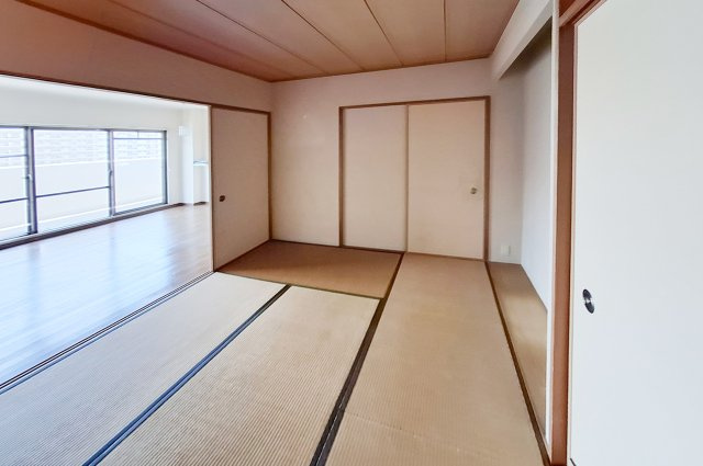 サンシティ貝塚五番館の和室|和室：約6帖。用途に合わせてLDKとの一体利用も可能です。