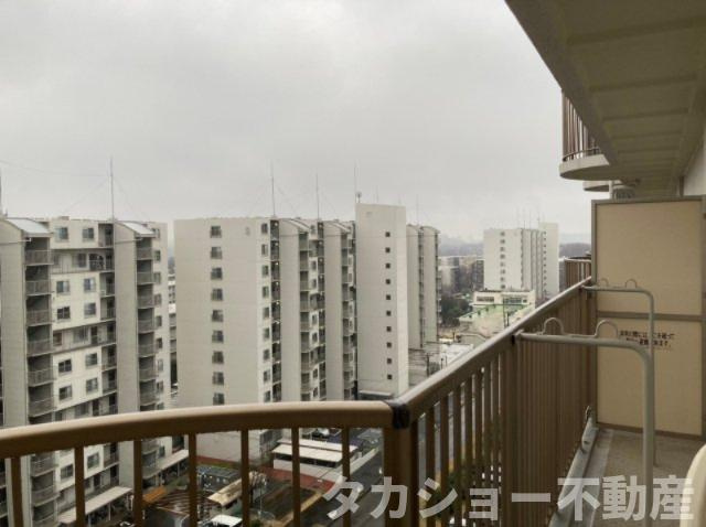 稲毛ファミールハイツ1号棟の展望|雪の日に写真撮影行ってしまったので・・・・天気が良い日には明るい日差しが差し込みます!!
