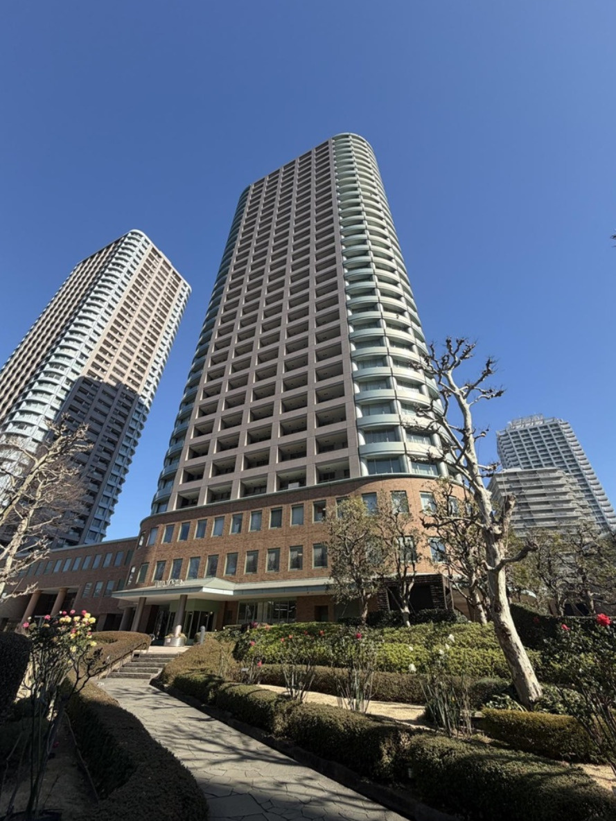 シティフロントタワーの外観