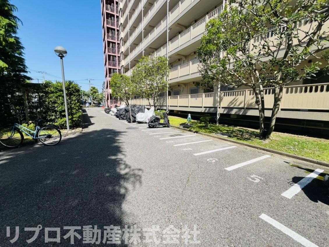 ファミール南常盤平８階のその他|バイク置き場です