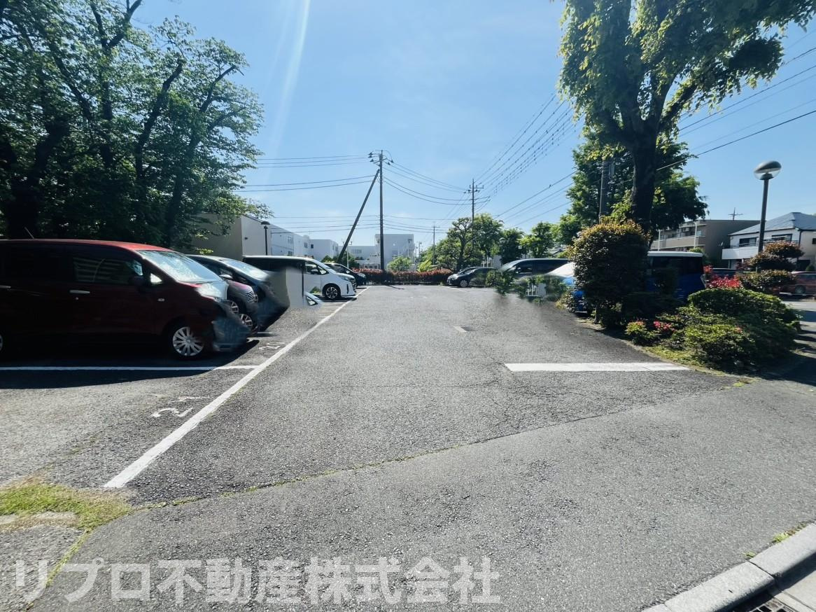 ファミール南常盤平８階の駐車場|敷地内駐車場は現在空き無しのためご確認ください