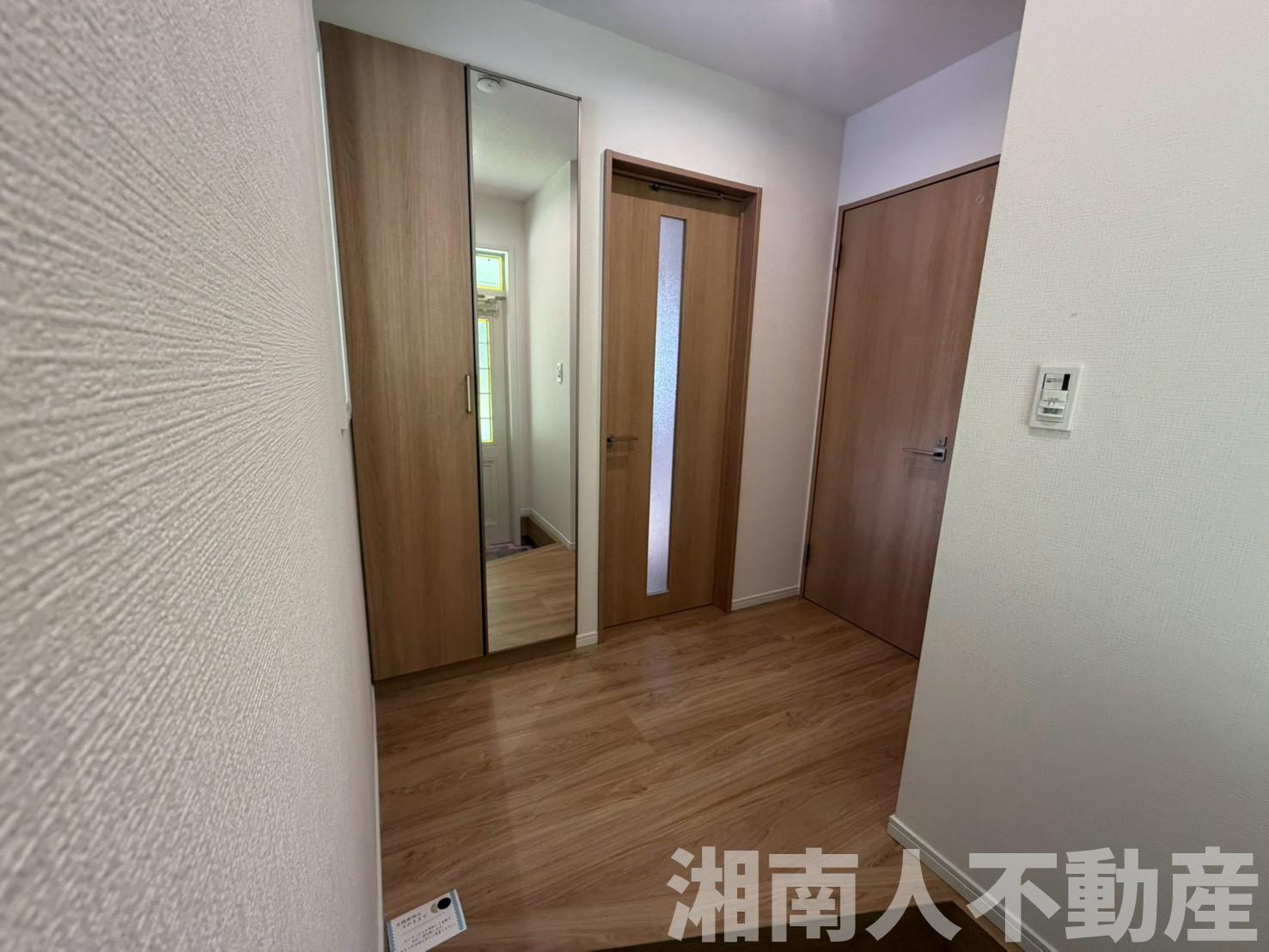 鎌倉市七里ガ浜東５丁目５－１３戸建の玄関|シンプルで使いやすい玄関です