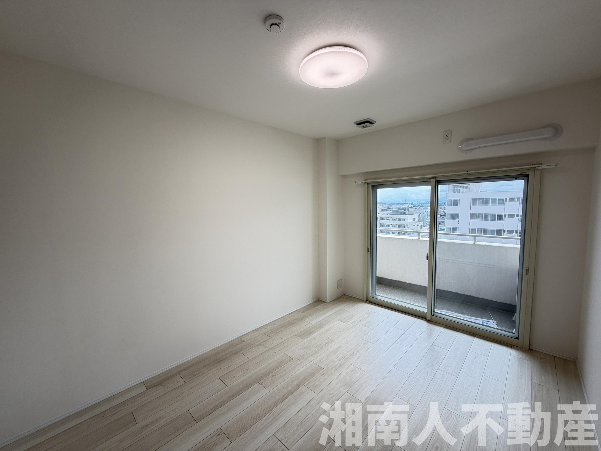 湘南台駅前分譲共同ビルの洋室|スタンダードな洋室です