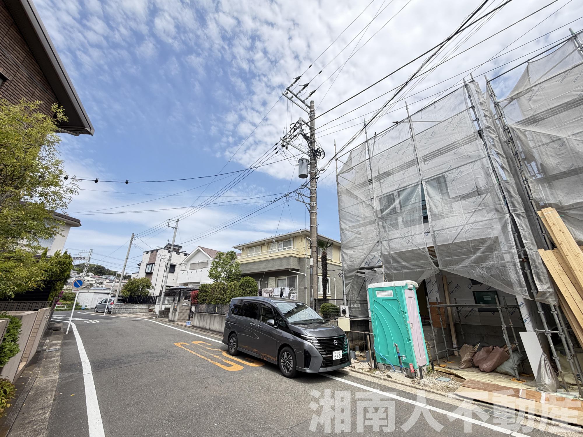 藤沢市花の木５４３７－８１新築戸建ての前面道路含む現地写真|前面道路含む現地写真です