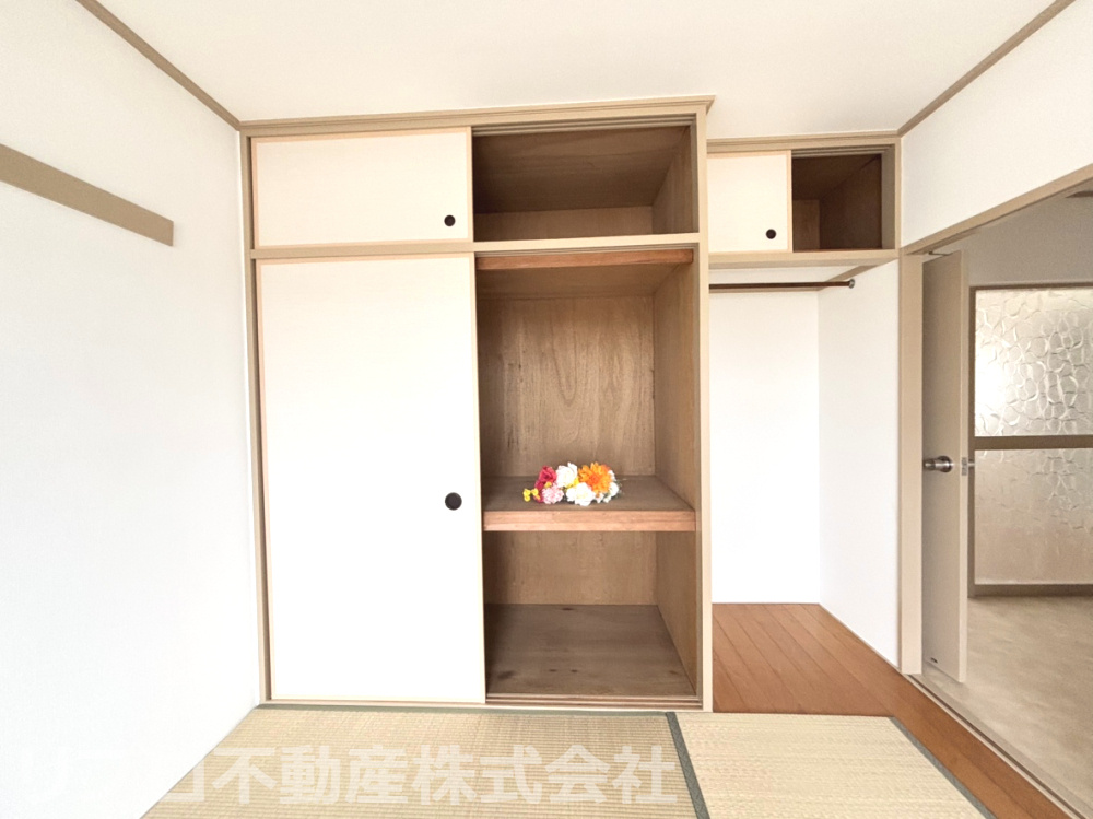 天王台ファミールハイツ２号棟の収納|６帖の和室には、３段仕様の押し入れ付き！生活用品を整理でき、お部屋を広くお使いいただけます！