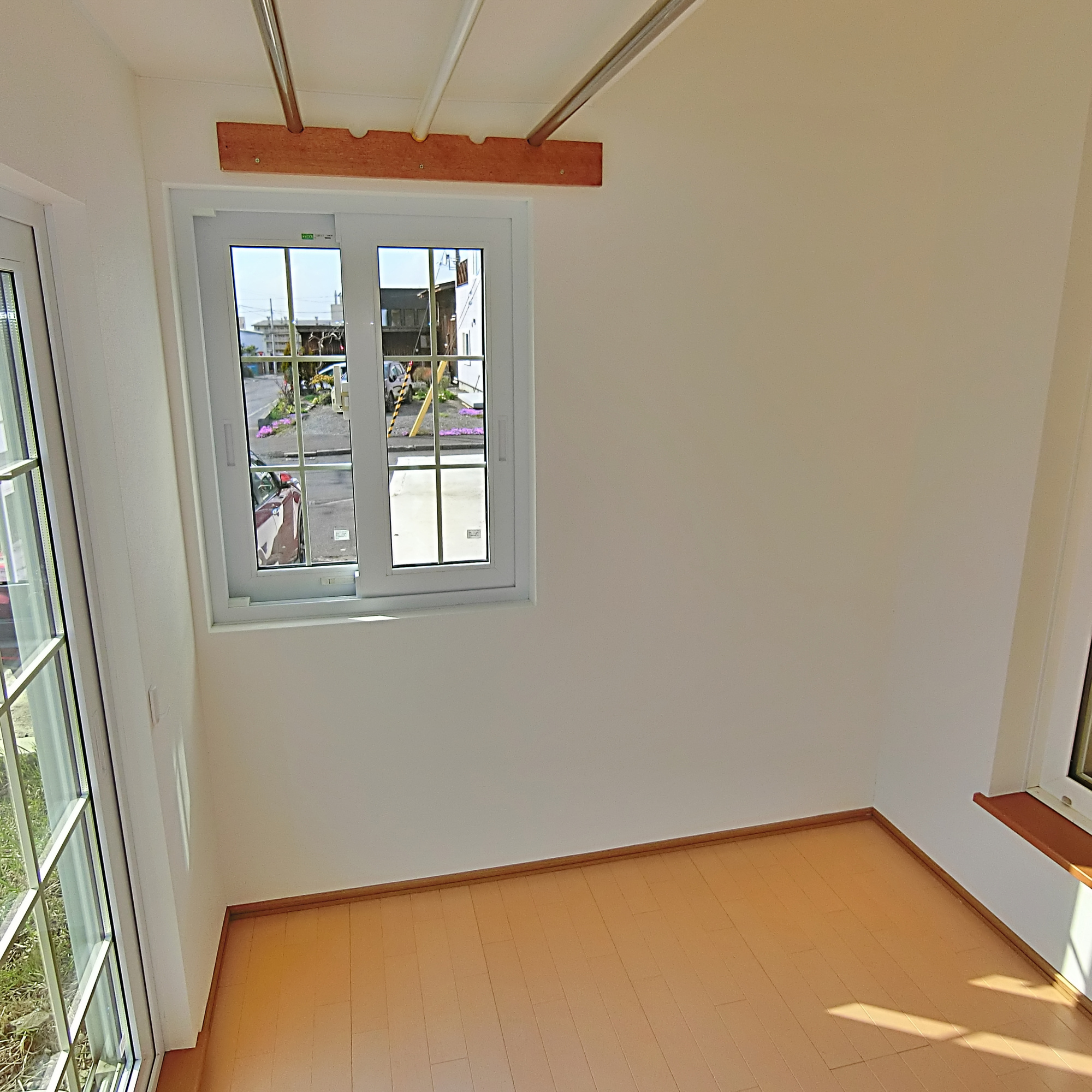 室蘭市白鳥台4-15-4　中古住宅の洋室