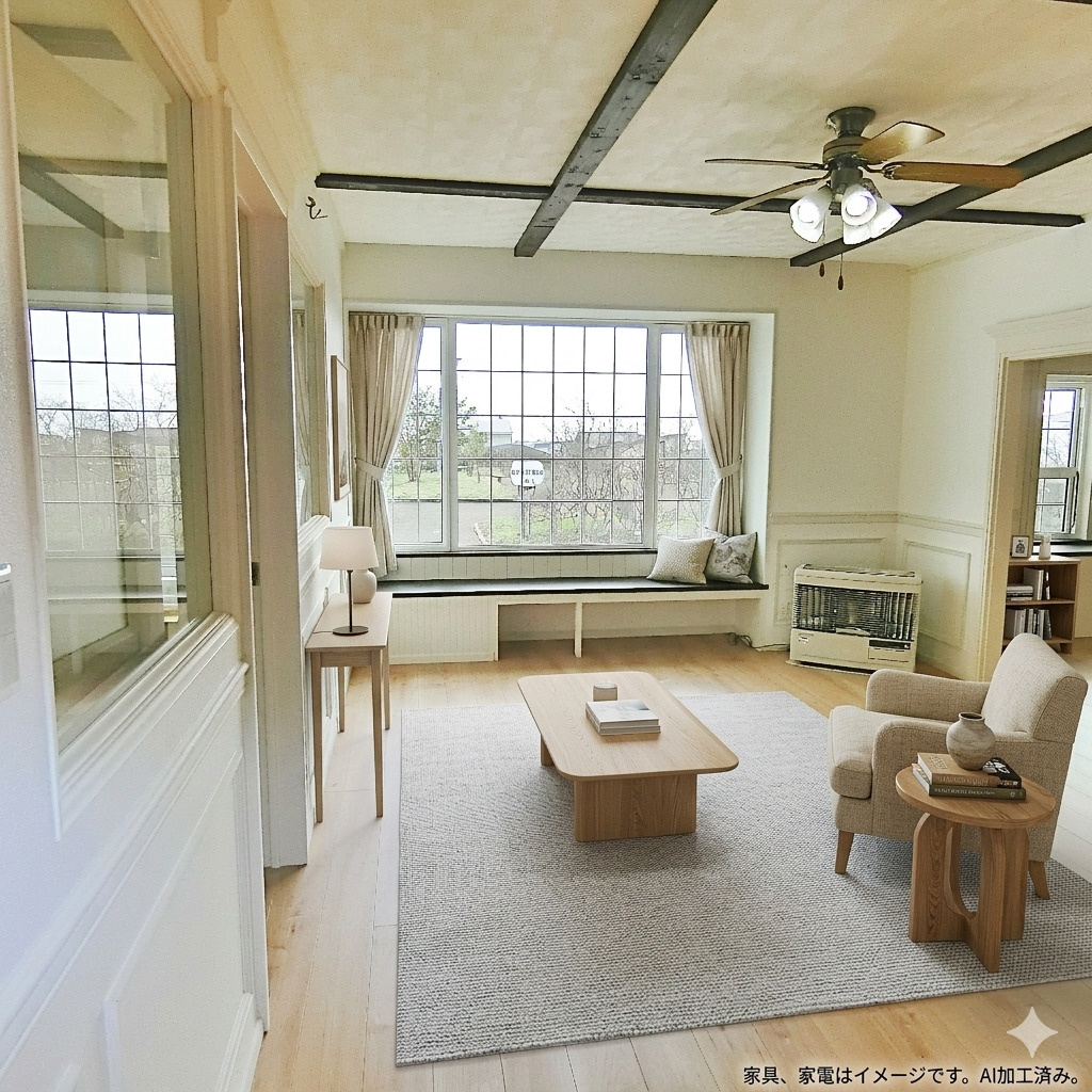 室蘭市白鳥台4-15-4　中古住宅の居間・リビング