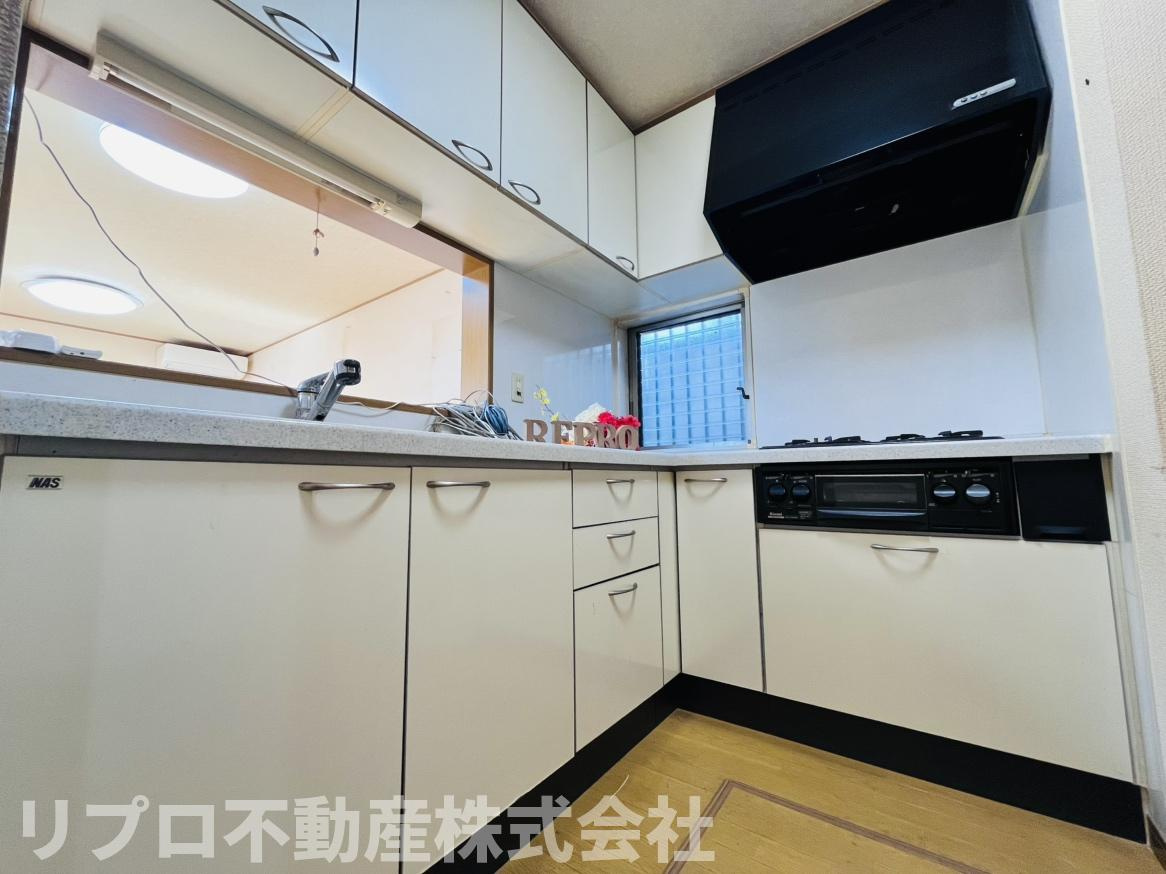 野田市柳沢戸建のキッチン|L字型対面キッチン♪