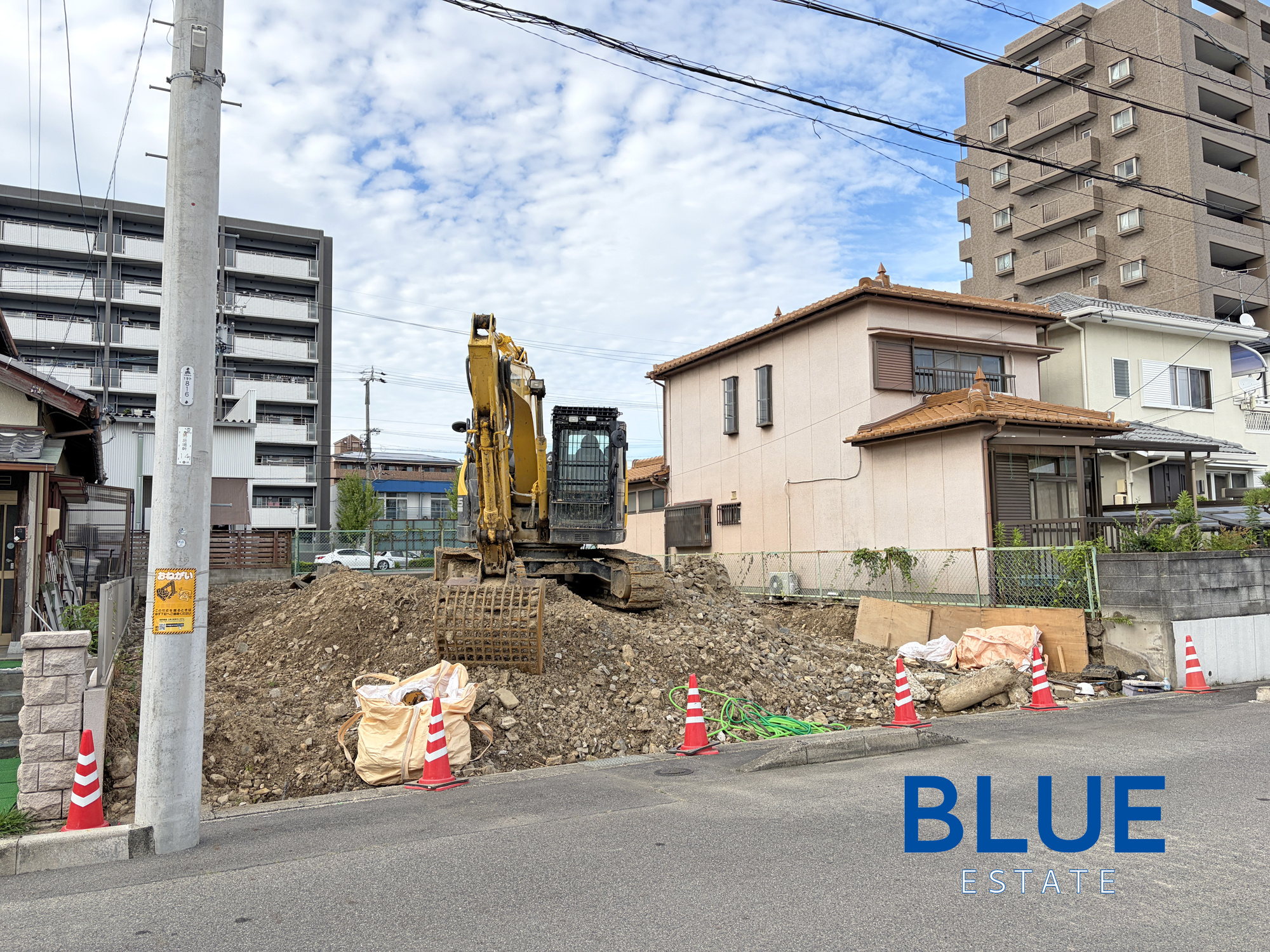 【成約済】春日井市白山町 全2邸 2号棟の前面道路含む現地写真|現地（2026年6月下旬）撮影　現況：造成工事中