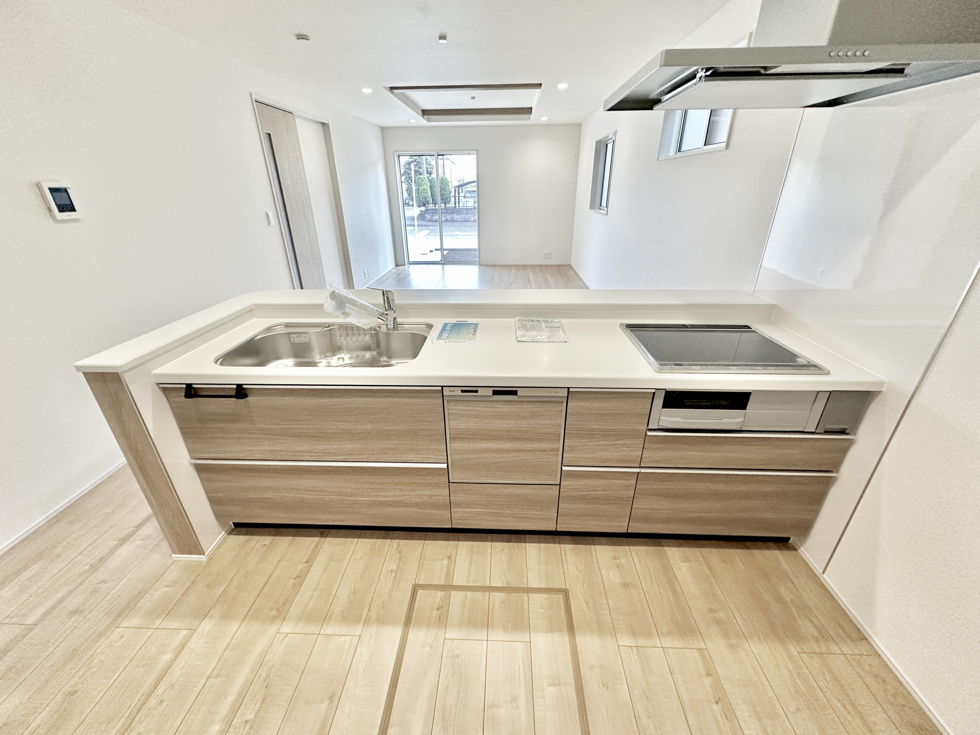 宇都宮市清原台３丁目　新築住宅全３棟のキッチン|収納が多いのでキッチンの上は常にきれいに保てます！！
お料理がしたくなるそんな嬉しい・楽しいキッチンです♪
