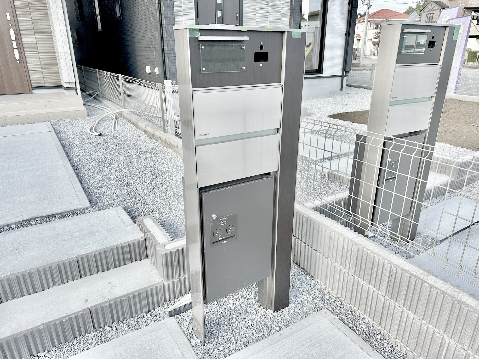 宇都宮市清原台３丁目　新築住宅全３棟の設備|おしゃれな機能ポールにはポスト、インターフォン、表札設置可能です♪