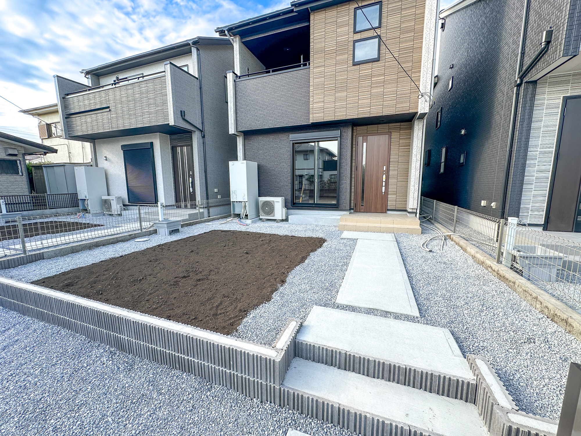 宇都宮市清原台３丁目　新築住宅全３棟の庭|お庭での家庭菜園・ガーデニングを通じて、お子様と一緒に育てていくと、思い出も増えていきそうですね♪