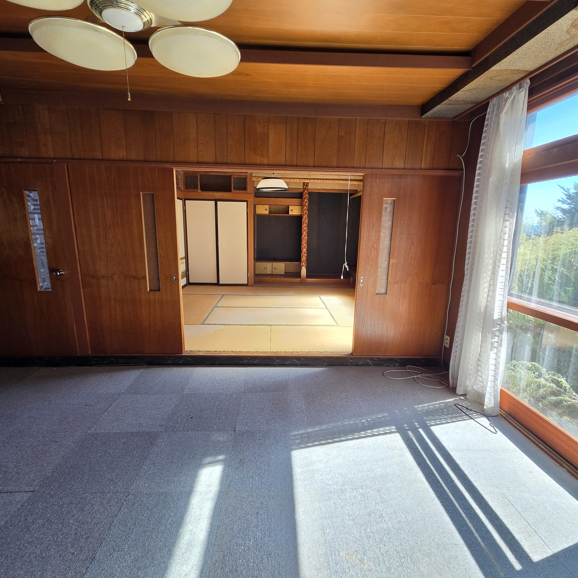 室蘭市水元町8-22　中古住宅の居間・リビング