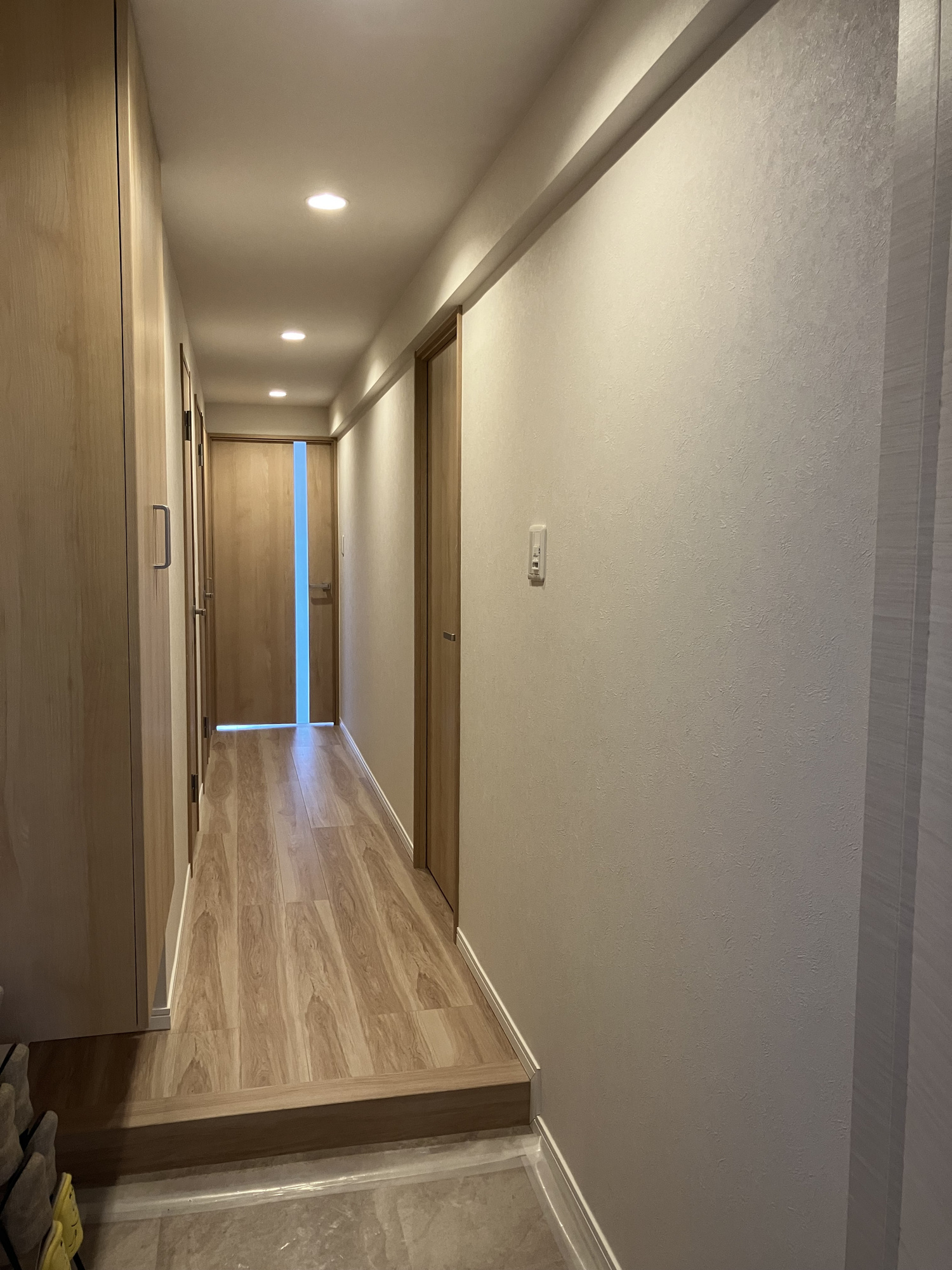  ≪南向き×陽当たり◎≫ライオンズマンション大和町四丁目の玄関|玄関には収納スペースを備え、靴や日用品の整理に便利です。