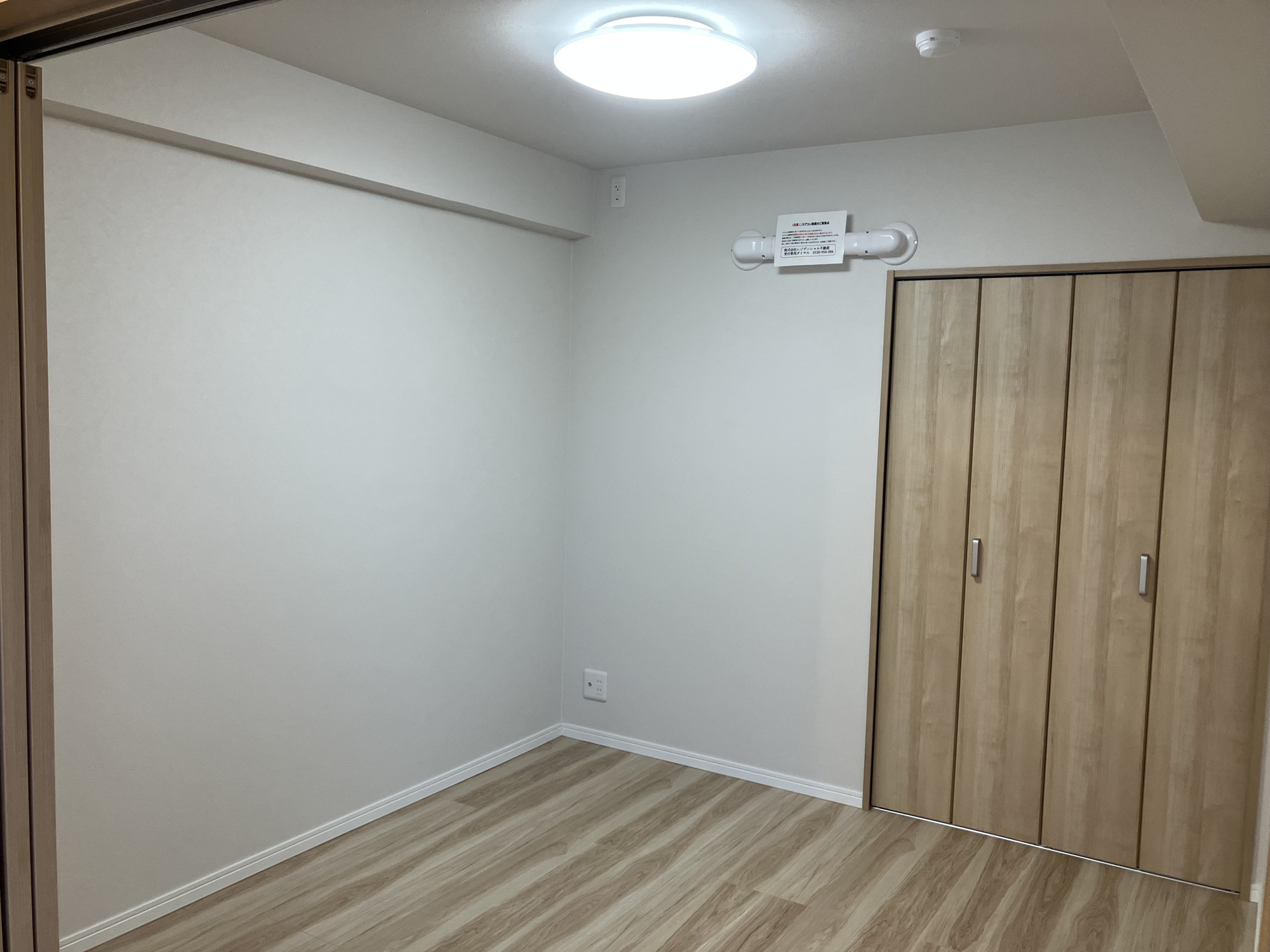  ≪南向き×陽当たり◎≫ライオンズマンション大和町四丁目の洋室|各居室に収納スペースを設けたており、お部屋をすっきりと使いやすく、家具配置の自由度も高まります。