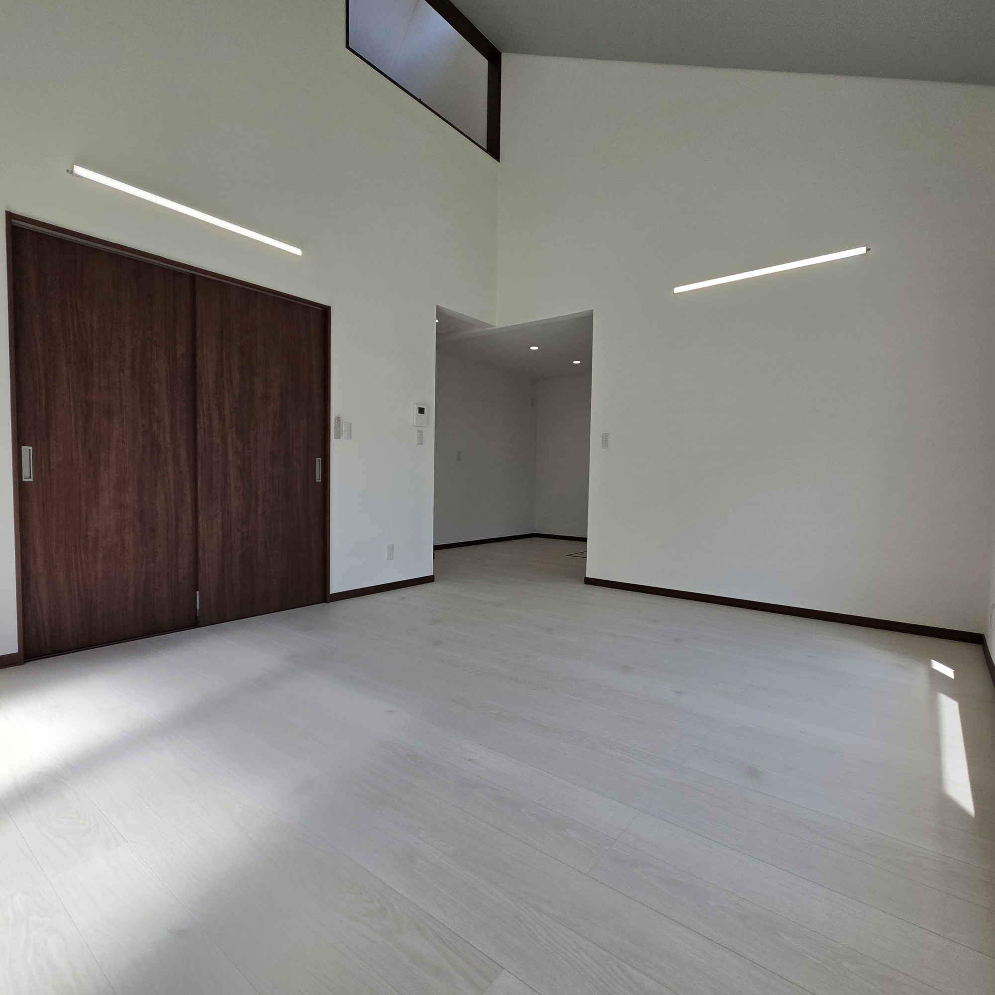 登別市千歳町4丁目5-204　リフォーム済中古住宅の居間・リビング