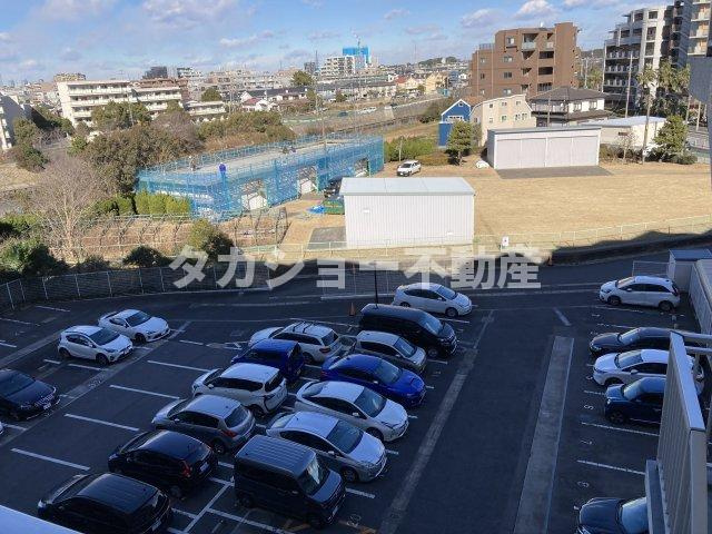 アーベントハイム幕張花見川の駐車場|駐車スペースもあります