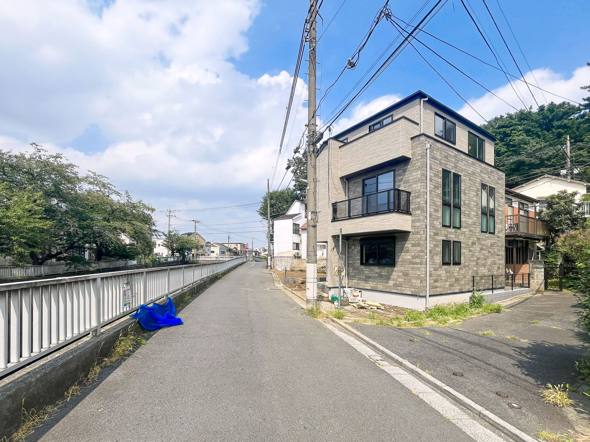 新築分譲［ミラクラス練馬Ⅲ］の前面道路含む現地写真|現地外観写真