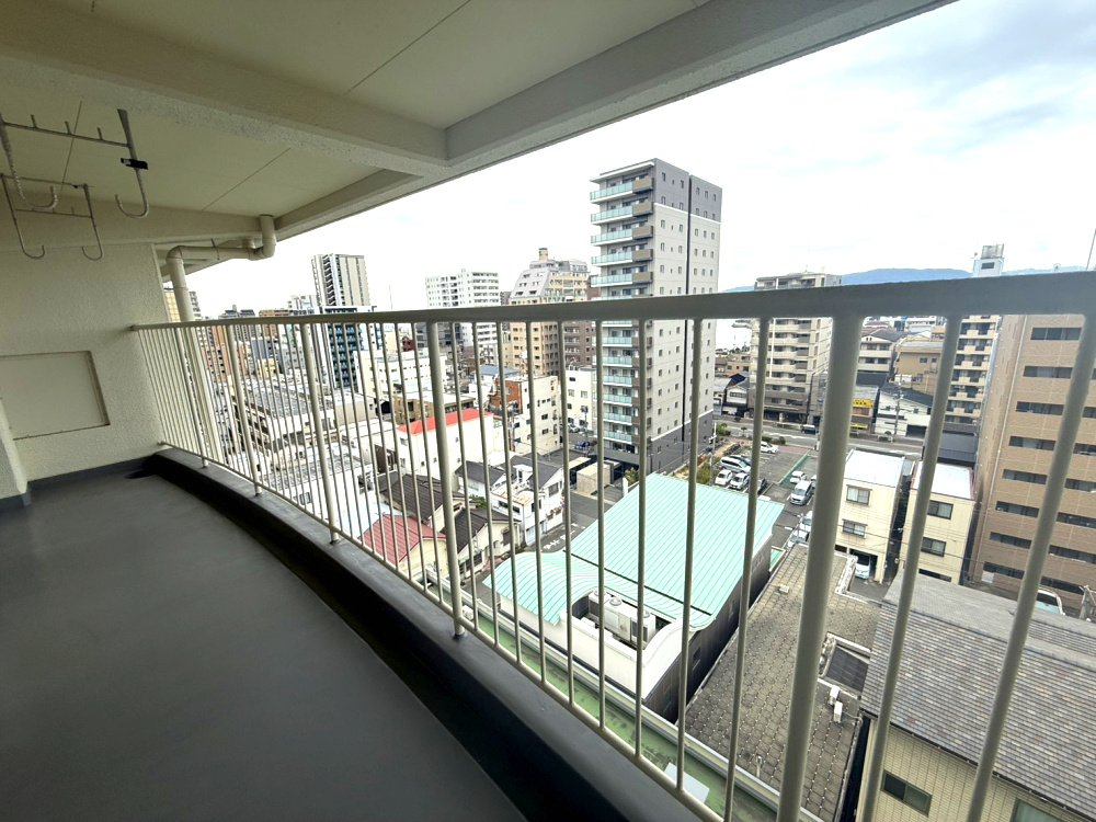 明石本町ビル住宅のバルコニー|バルコニーがあります