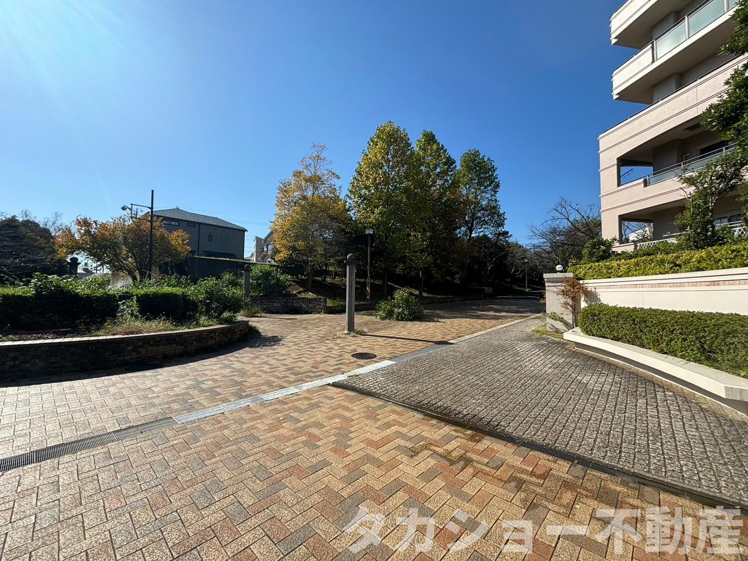 ウッドパークちはら台駅前P棟の周辺