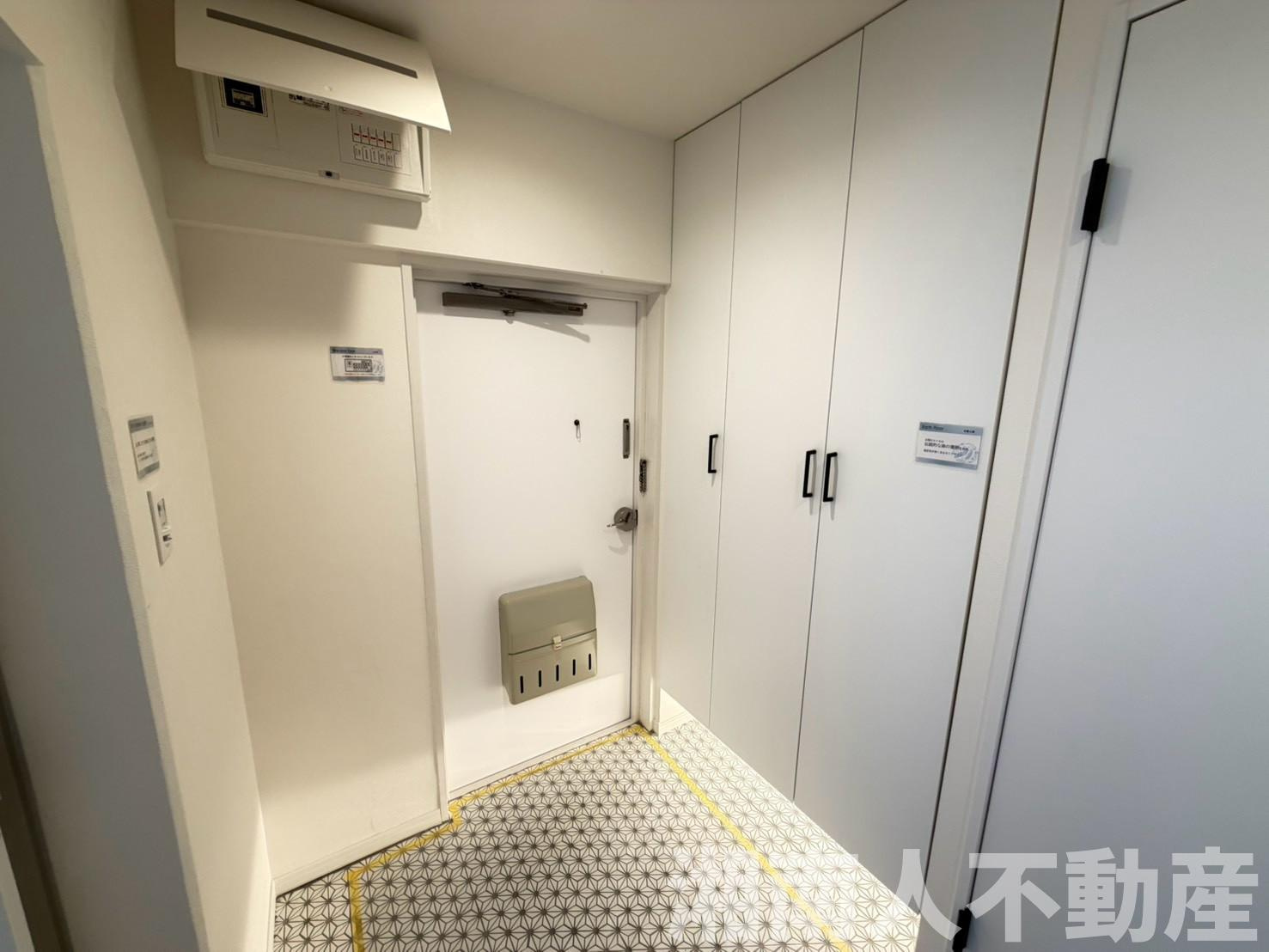 エミネンス茅ヶ崎３号棟の玄関|きれいな玄関です