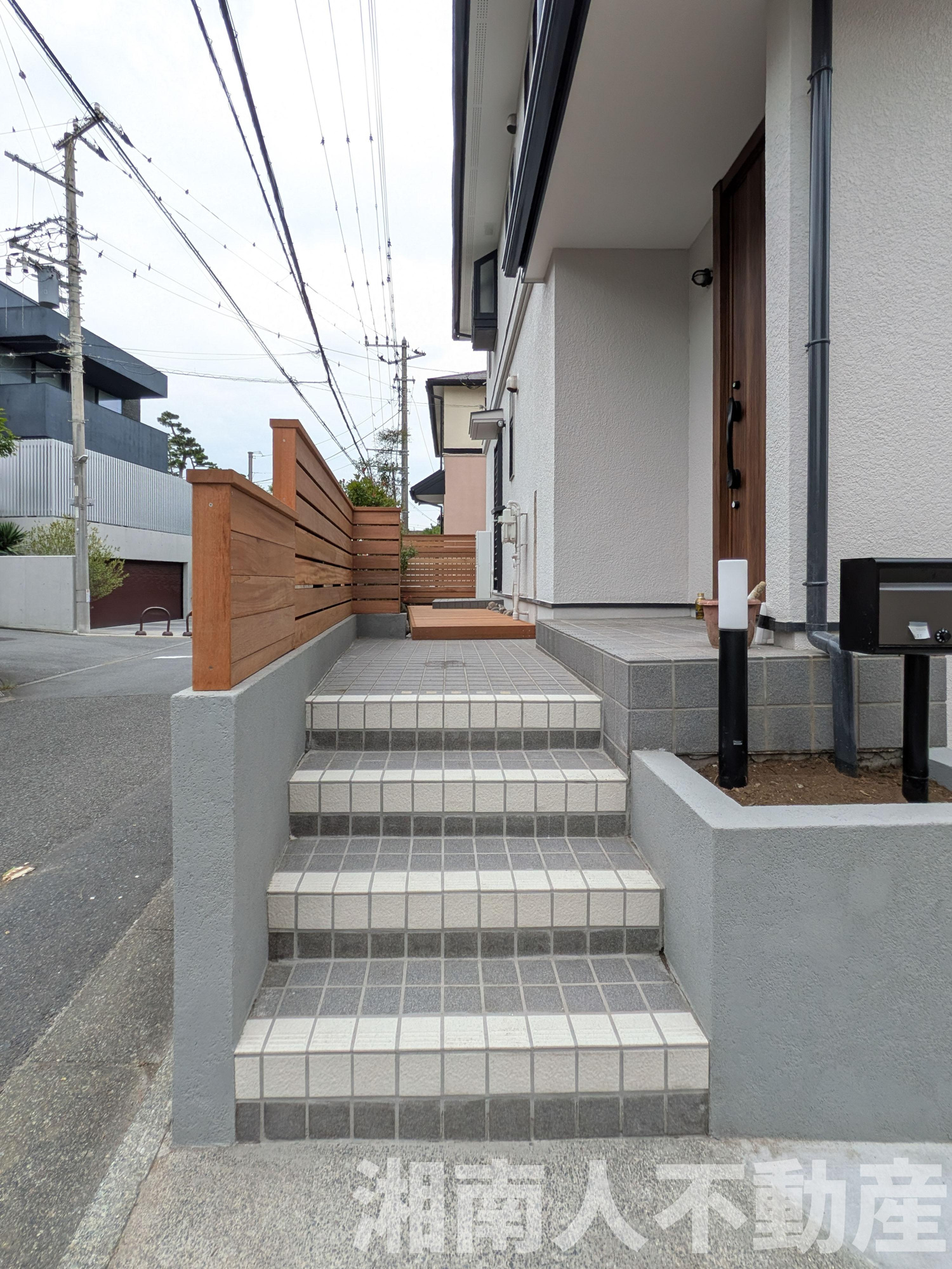 藤沢市辻堂東海岸１丁目戸建の玄関|シンプルで使いやすい玄関です