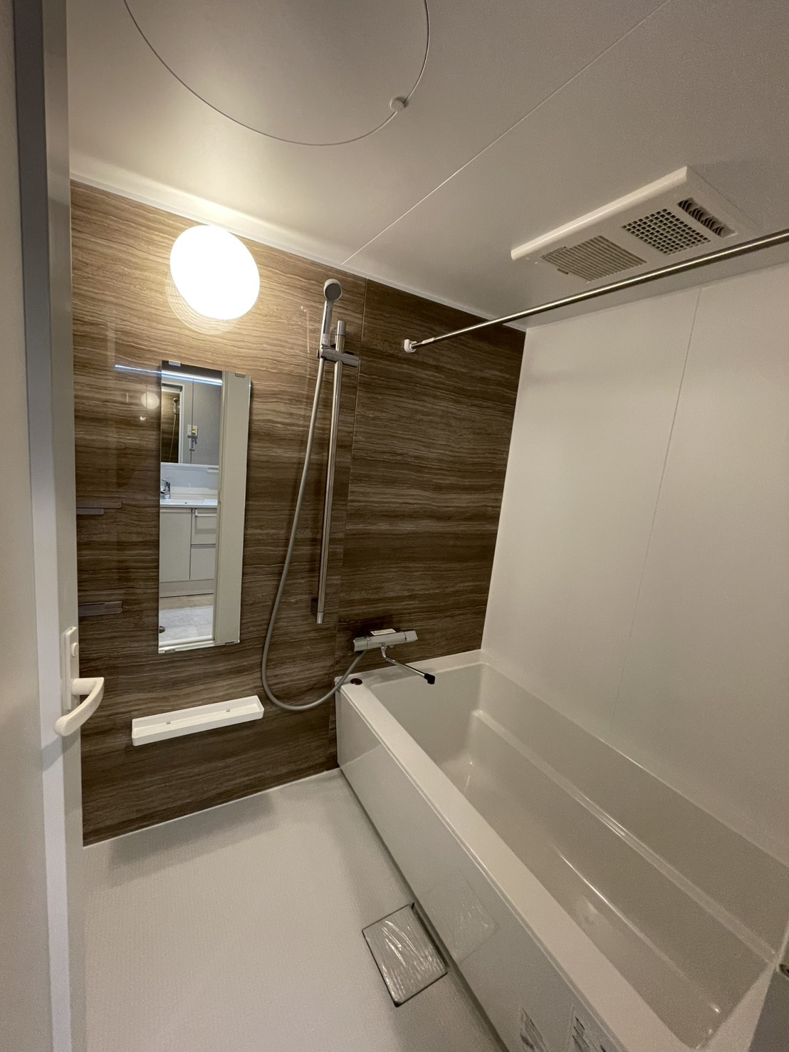 ロイヤルヒル芦屋の浴室|浴室乾燥機付き