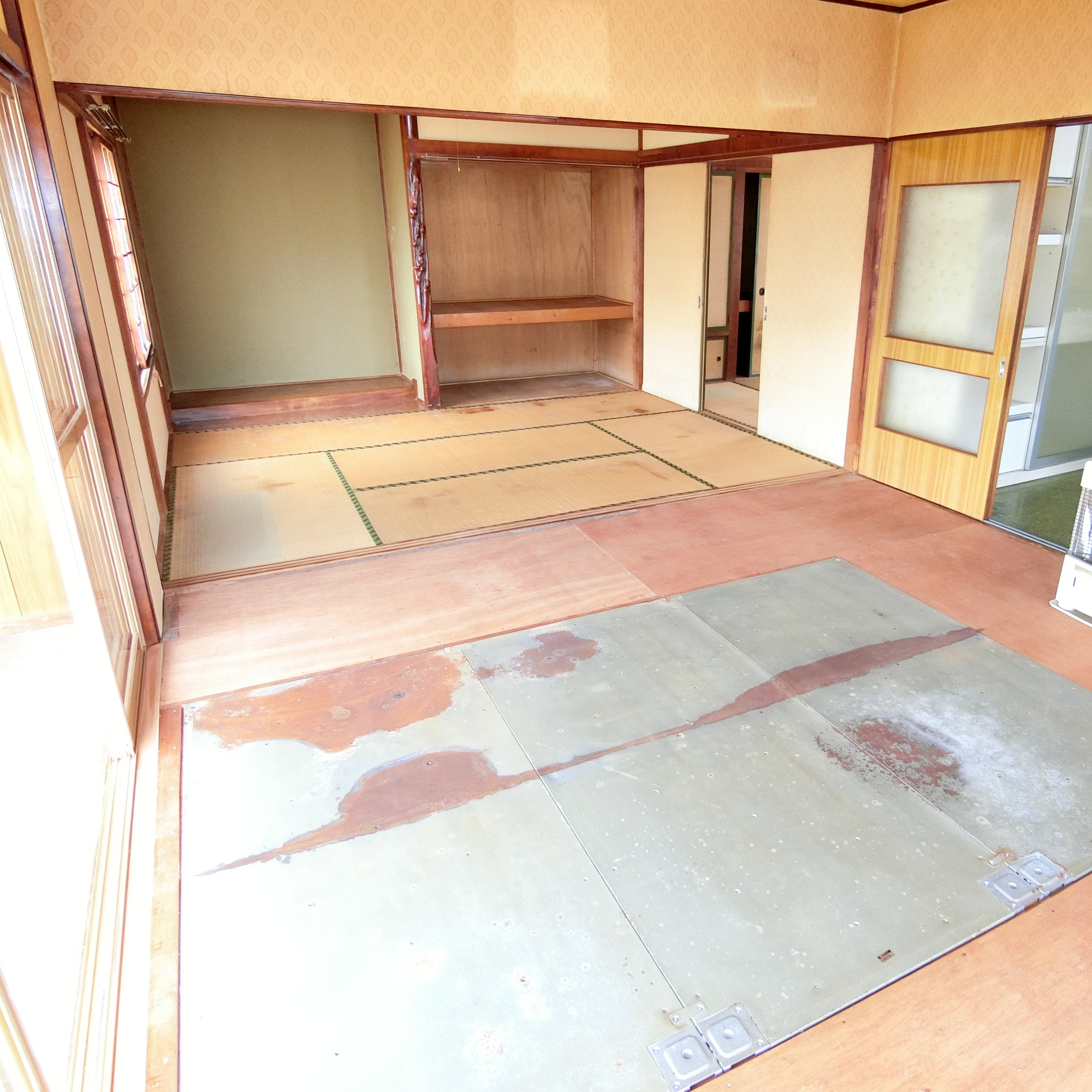 登別市中央町3丁目8-1　中古住宅の居間・リビング