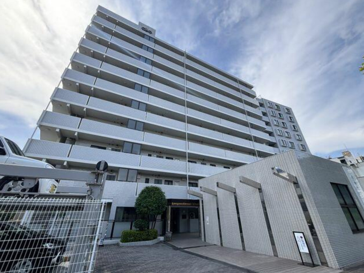 クリオ神奈川新町弐番館【仲介手数料無料】の外観