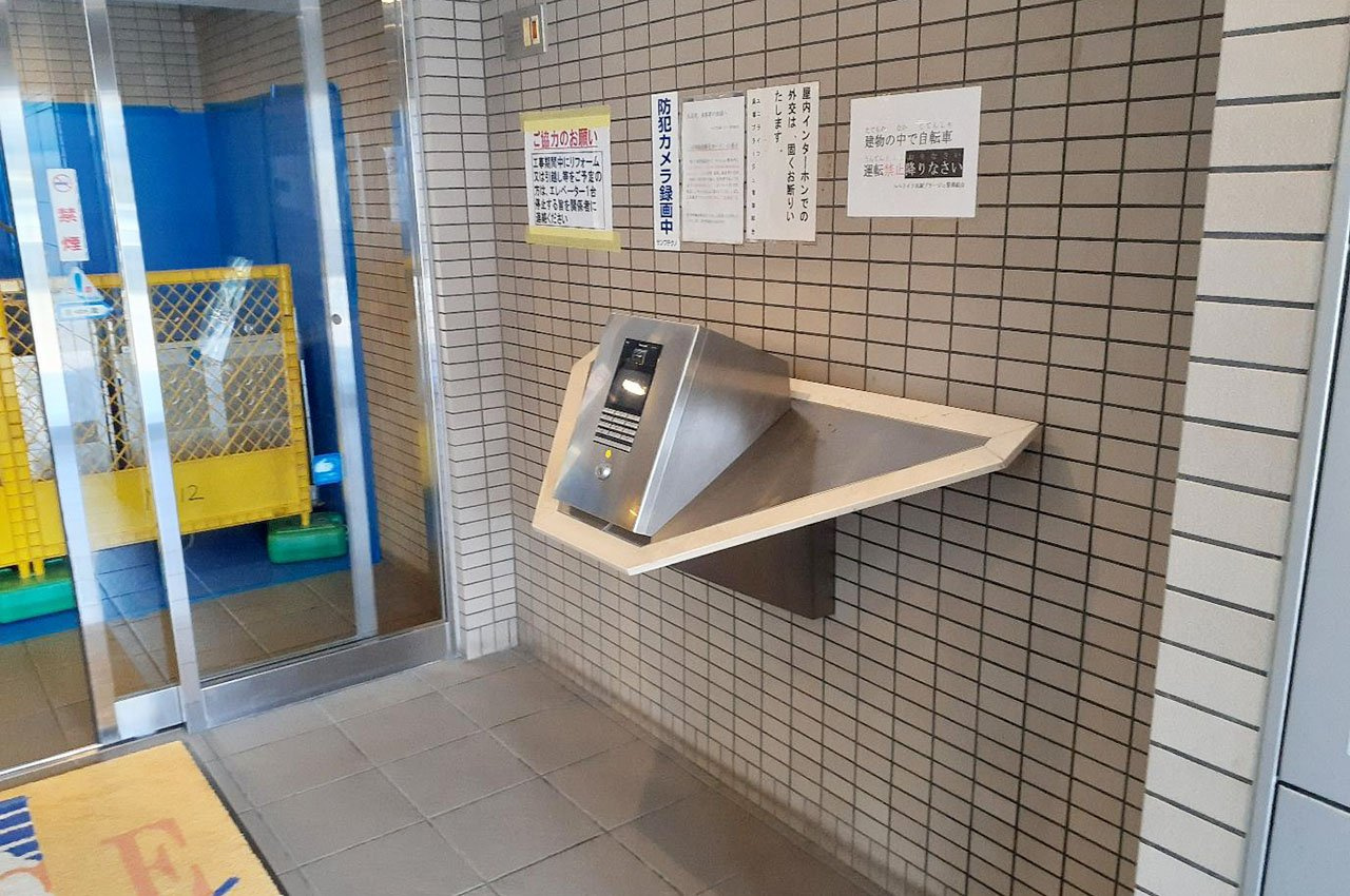 ユニライフ貝塚プラージュの防犯設備|オートロックシステム