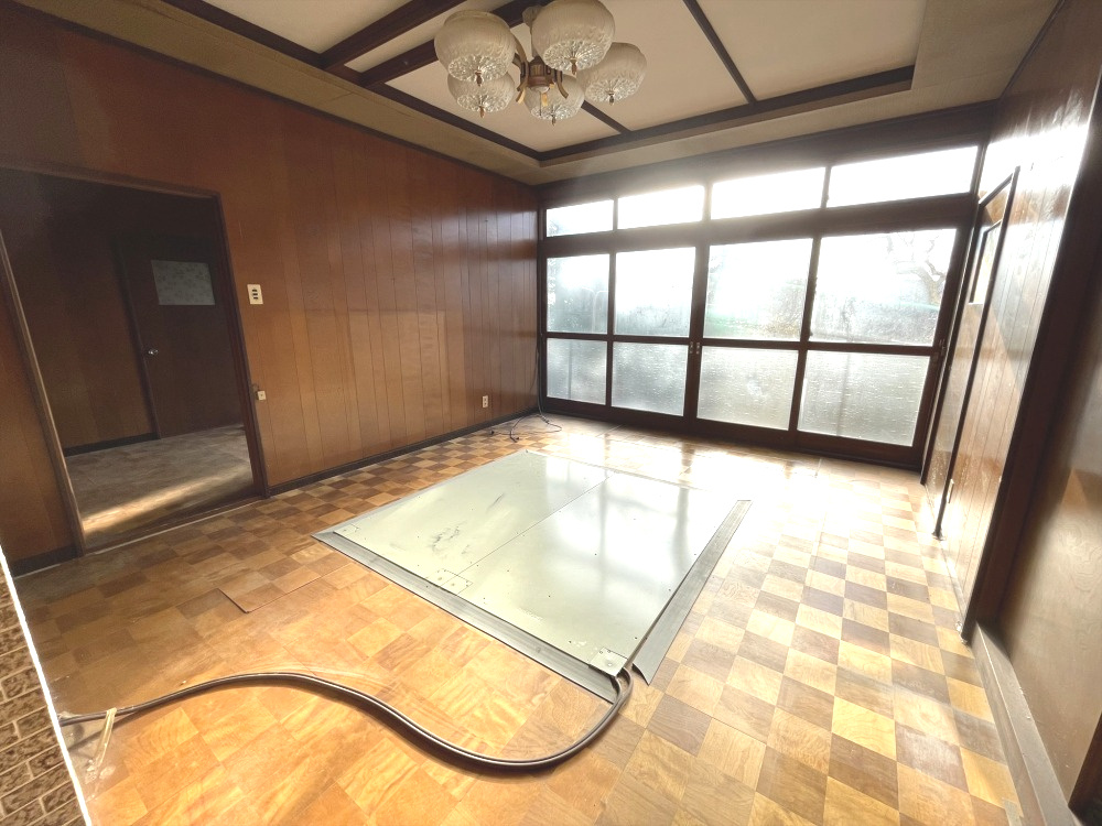 登別市美園町4丁目26-2　中古住宅の居間・リビング