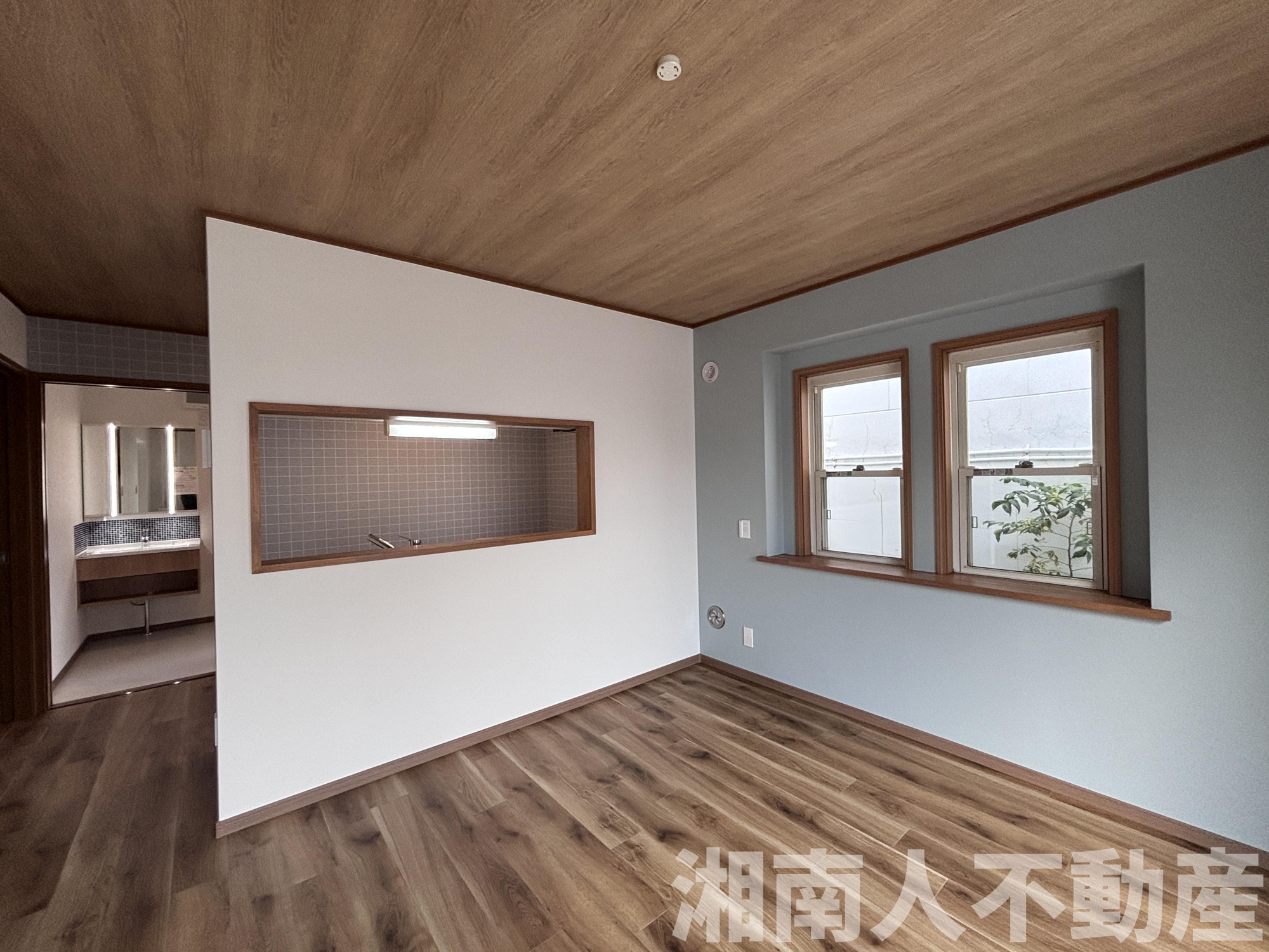 茅ケ崎市南湖５丁目１６－４３戸建の居間・リビング|ゆったり過ごせる居間です