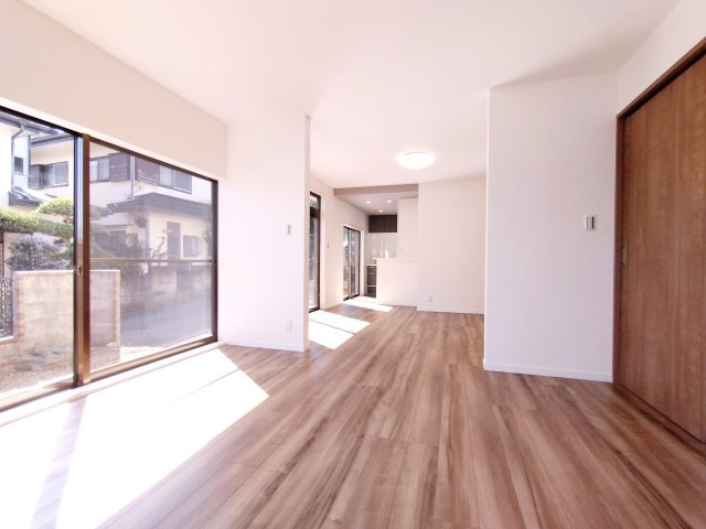 藤沢市大鋸三丁目戸建の居間・リビング|使いやすい居間です