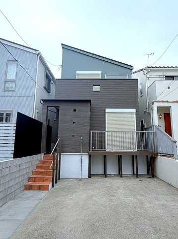 藤沢市片瀬二丁目戸建の外観
