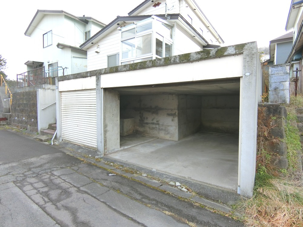 室蘭市小橋内町2丁目3-16　中古住宅の外観パース