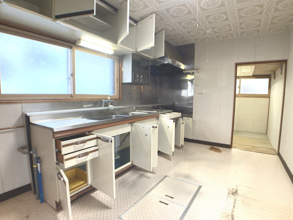 室蘭市小橋内町2丁目3-16　中古住宅のキッチン