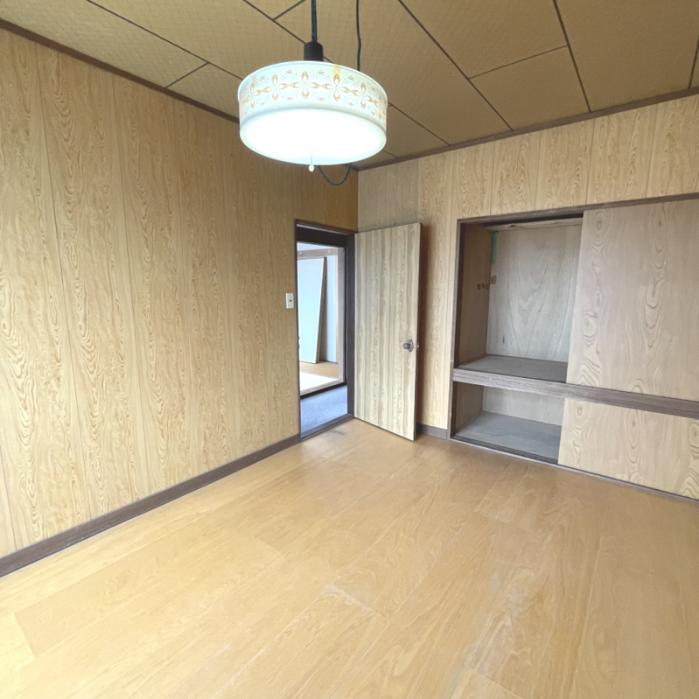 室蘭市白鳥台5丁目44-20　中古住宅の洋室