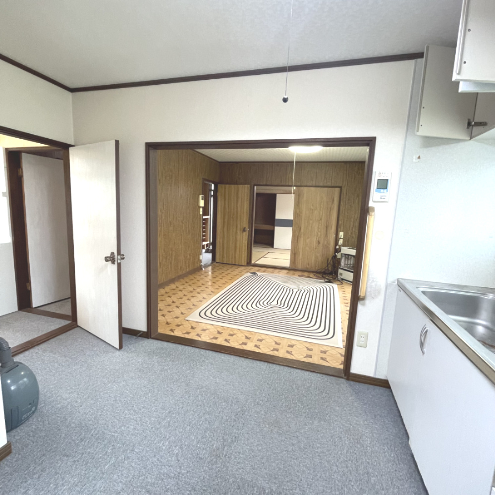 室蘭市白鳥台5丁目44-20　中古住宅のキッチン