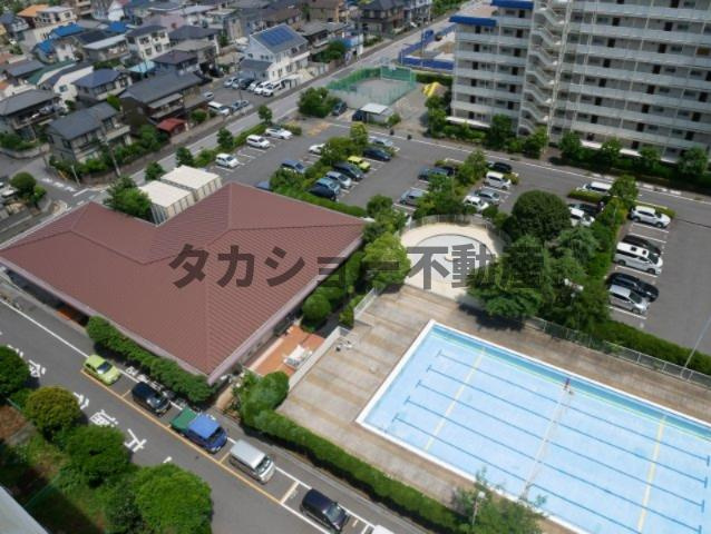 東建検見川マンションB棟のその他共用部分|敷地内にはプールが御座います!