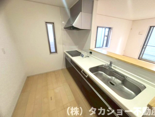 稲毛区長沼町　中古戸建のキッチン
