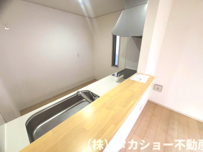 稲毛区長沼町　中古戸建のキッチン