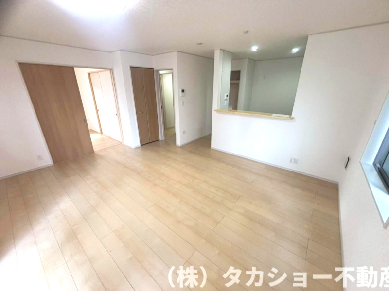 稲毛区長沼町　中古戸建の居間・リビング