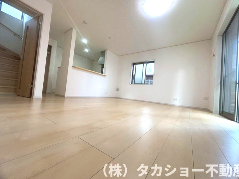 稲毛区長沼町　中古戸建の居間・リビング