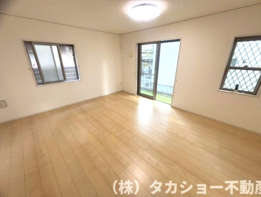稲毛区長沼町　中古戸建の居間・リビング