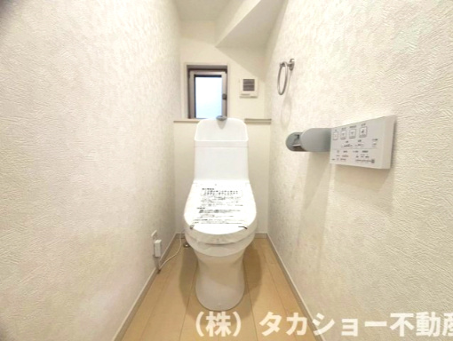 稲毛区長沼町　中古戸建のトイレ